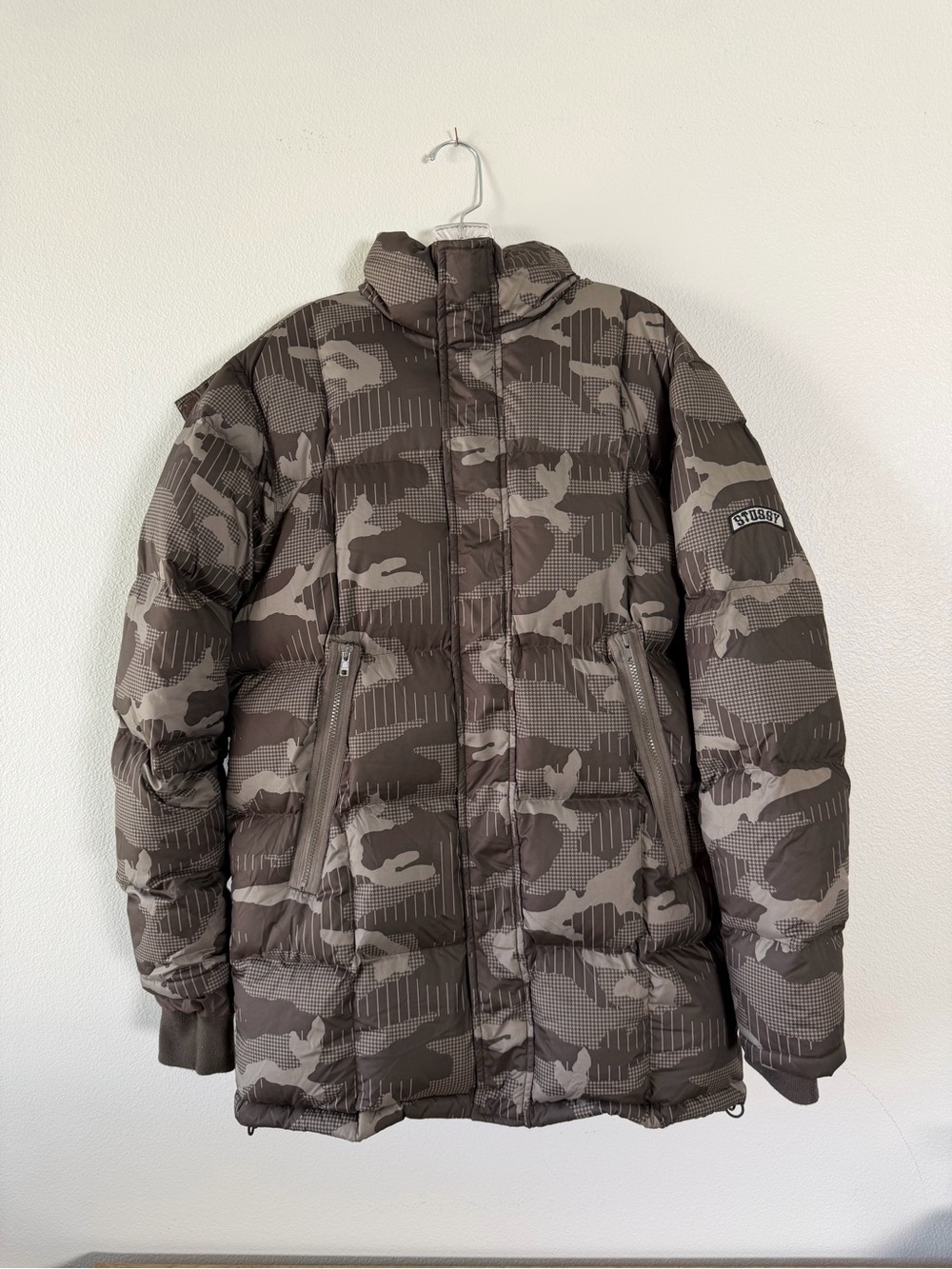 Vintage Stüssy Y2K insulated puffer jacket in a unique camouflage print